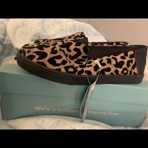 Toms shoes leopard print size 7